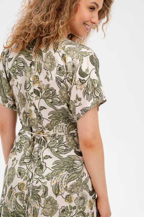kati-khaki-1.jpg